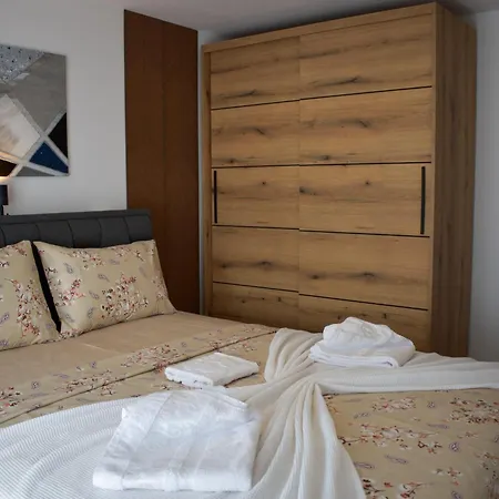 Apartamento Dvor Lux *