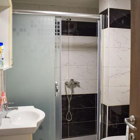 Dvor Lux 노비파자르